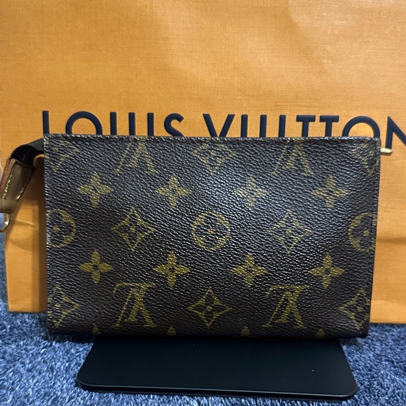 Louis Vuitton Handbags - Louis Vuitton Monogram Pouch